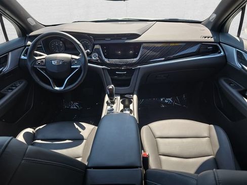 Certified 2024 Cadillac XT6 Premium Luxury w/ Technology Package AWD/4WD image 9