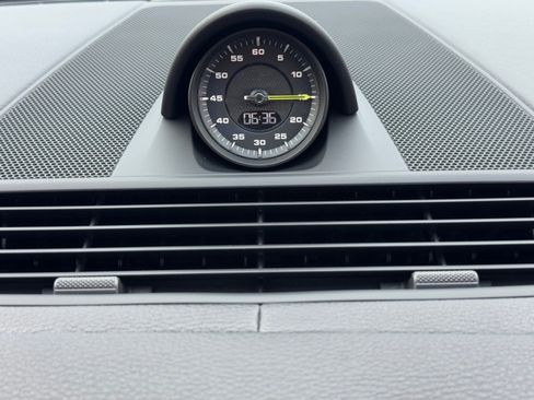 Used 2021 Porsche Panamera 4S image 32