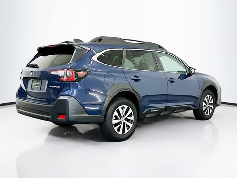 Used 2025 Subaru Outback Premium image 9