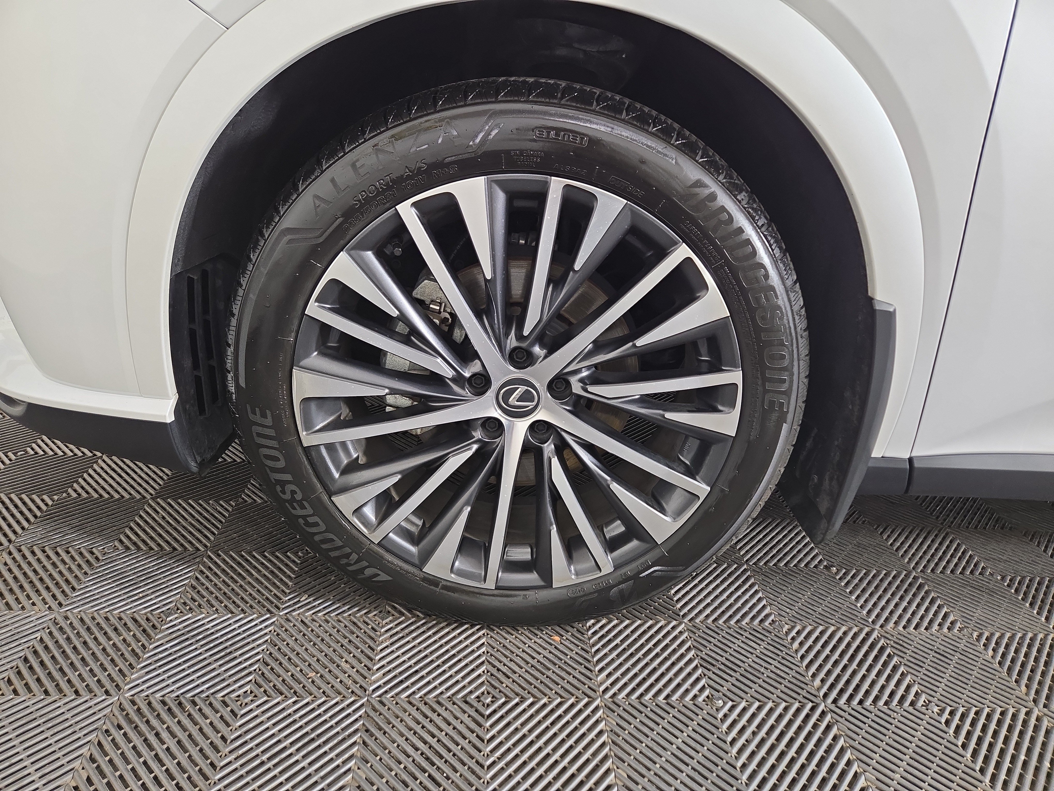 Used 2023 Lexus RX 350 Premium Plus w/ Accessory Package AWD/4WD image 33