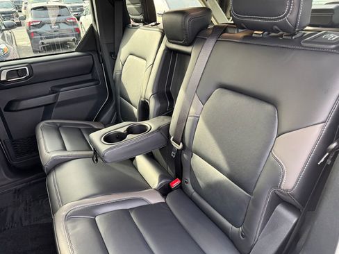 Used 2025 Ford Bronco Outer Banks image 35