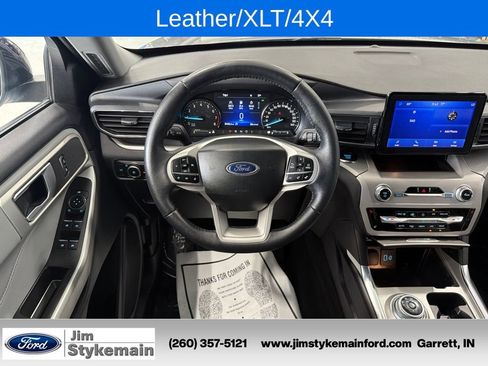 Used 2023 Ford Explorer XLT w/ XLT Sport Appearance Package AWD/4WD image 34