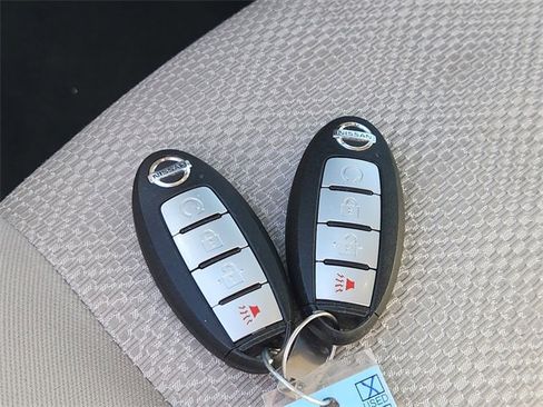 Used 2022 Nissan Rogue Sport SV image 20