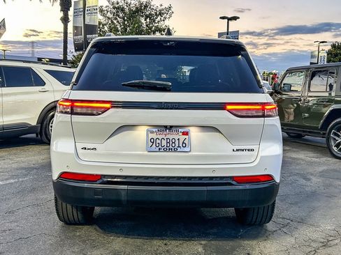 Used 2023 Jeep Grand Cherokee Limited w/ Luxury Tech Group II AWD/4WD image 8