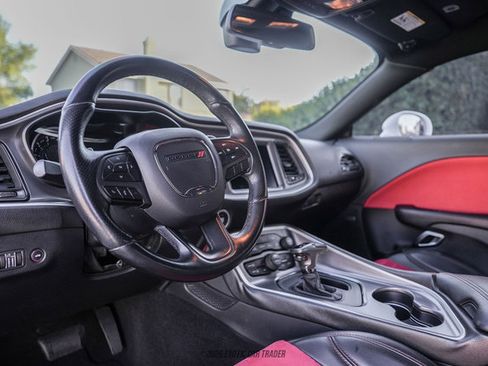 Used 2019 Dodge Challenger R/T Scat Pack RWD image 31
