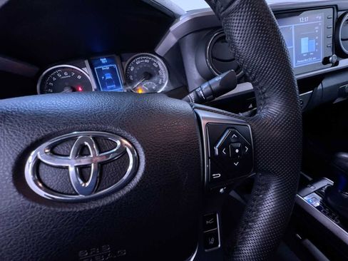 Used 2021 Toyota Tacoma SR5 image 21