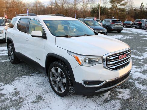 Used 2017 GMC Acadia SLT image 4