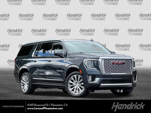 Used 2022 GMC Yukon XL Denali AWD/4WD image 1