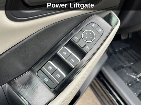 Used 2024 Nissan Rogue SL w/ SL Premium Package image 15