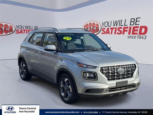 Used 2022 Hyundai Venue SEL w/ Cargo Package image 1