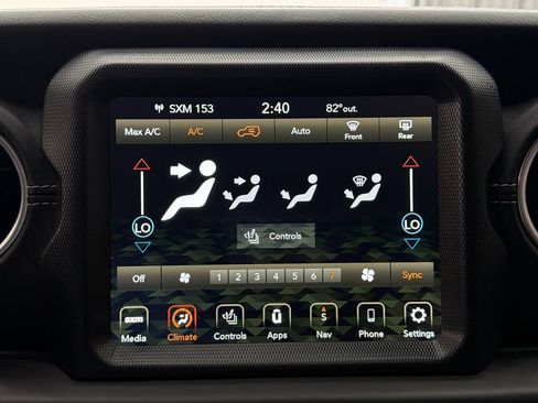 Used 2023 Jeep Wrangler Unlimited Sahara w/ Cold Weather Group AWD/4WD image 30