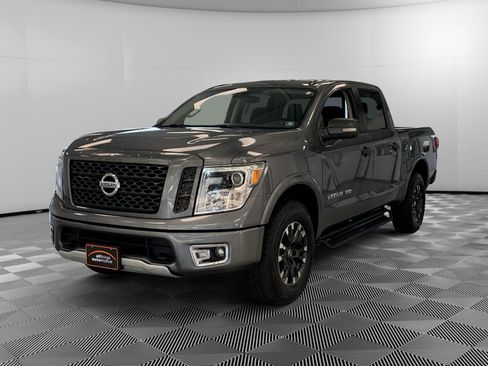 Used 2019 Nissan Titan PRO-4X AWD/4WD image 4