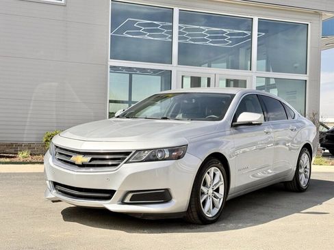 Used 2017 Chevrolet Impala LT FWD image 4