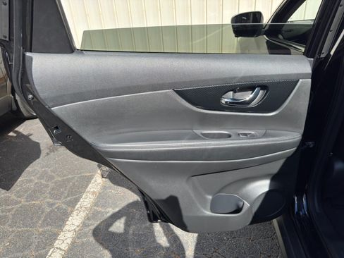 Used 2019 Nissan Rogue SL w/ Premium Package AWD/4WD image 42