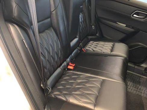 Used 2021 Nissan Rogue Platinum image 50