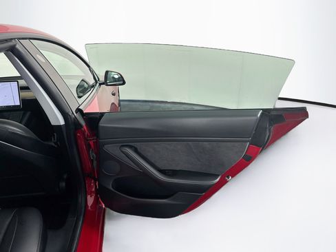 Used 2022 Tesla Model 3 RWD image 32