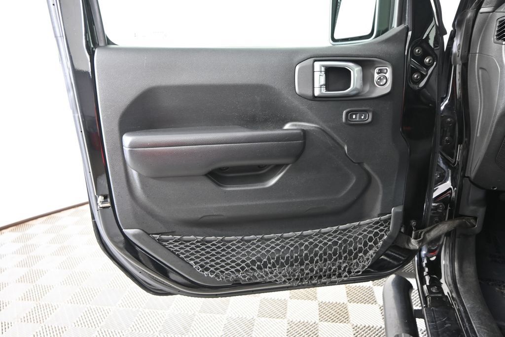 Used 2020 Jeep Wrangler Sport AWD/4WD image 17