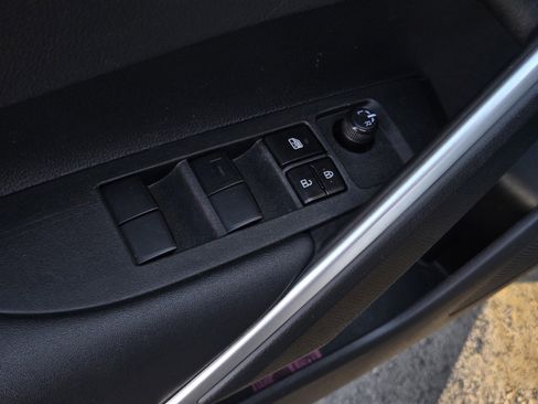 Certified 2023 Toyota Corolla Cross XLE image 10