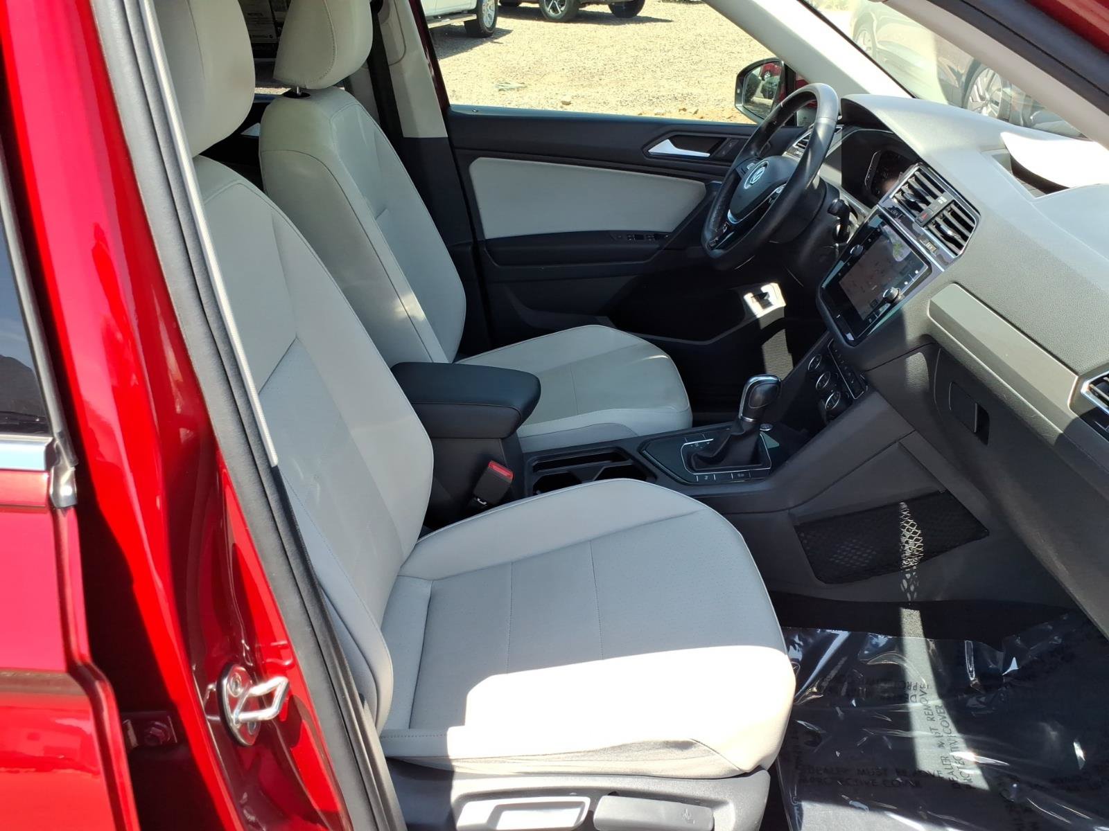 Used 2019 Volkswagen Tiguan SEL FWD image 11