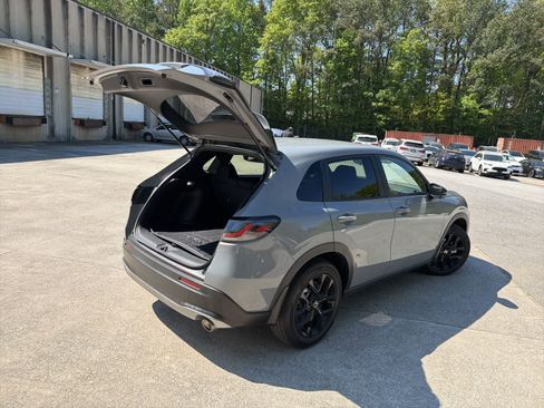 Used 2025 Honda HR-V Sport image 10