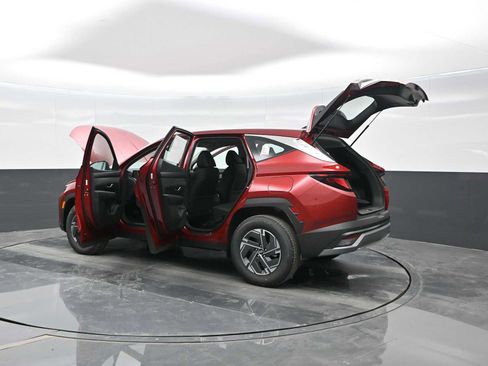 New 2026 Hyundai Tucson Blue SE image 31