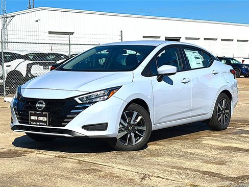 New 2025 Nissan Versa SV w/ Trunk Package image 2