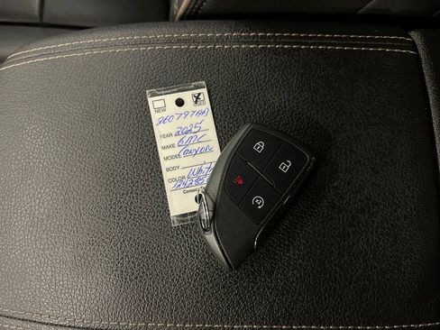 Certified 2025 GMC Canyon Denali image 29