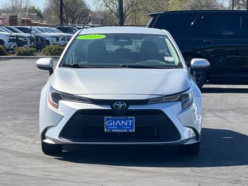 Used 2023 Toyota Corolla LE image 9