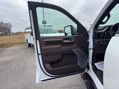 Used 2024 GMC Sierra 3500 Denali w/ Denali Reserve Package image 19