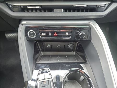 Used 2025 Audi Q5 Premium w/ Convenience Package AWD/4WD image 27