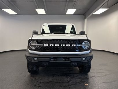 New 2025 Ford Bronco Outer Banks w/ Black Appearance Package