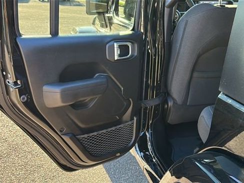 Used 2024 Jeep Wrangler Unlimited w/ Convenience Group image 21