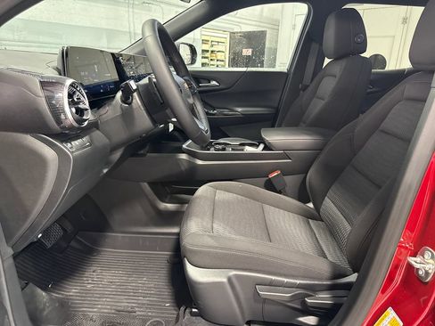 New 2026 Chevrolet Equinox LT w/ LPO, Floor Liner Package FWD image 28
