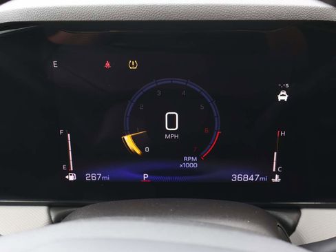 Used 2024 Chevrolet TrailBlazer LT w/ Convenience Package image 13