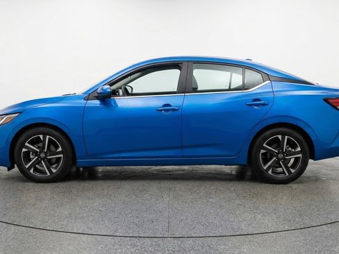 Used 2025 Nissan Sentra SV FWD image 4