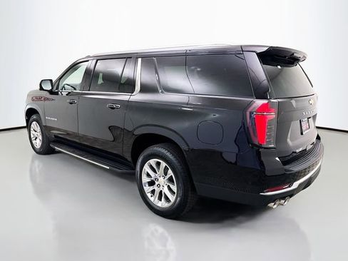 New 2026 Chevrolet Suburban Premier image 6