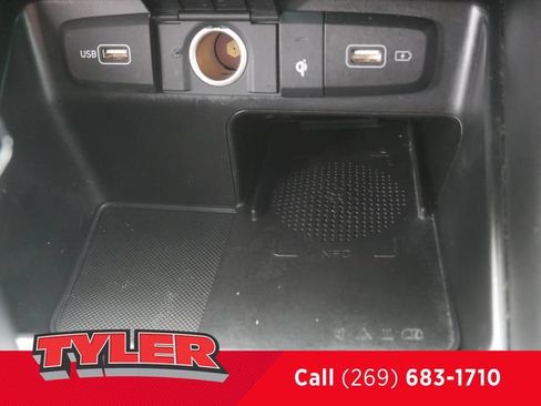 Used 2022 Hyundai Santa Cruz Limited AWD/4WD image 29