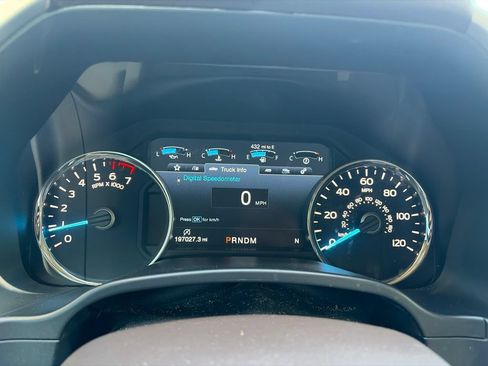 Used 2019 Ford F150 Lariat w/ Equipment Group 502A Luxury AWD/4WD image 6