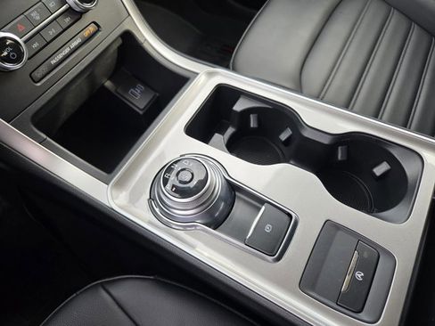 Certified 2024 Ford Edge SEL image 18