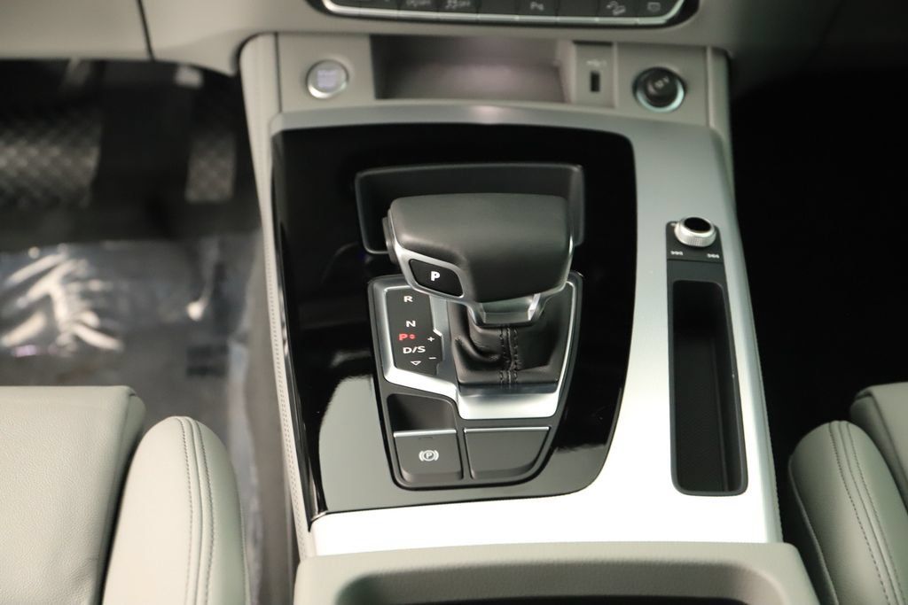Certified 2024 Audi Q5 2.0T Premium Plus AWD/4WD image 21