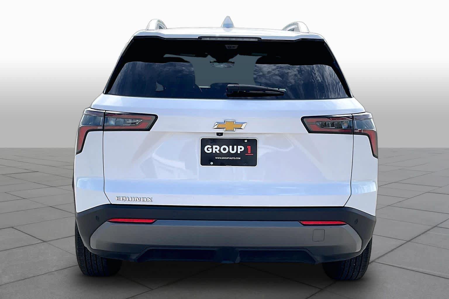 Used 2025 Chevrolet Equinox LT w/ Convenience Package II FWD image 5