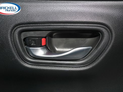 Certified 2024 Honda HR-V LX image 27