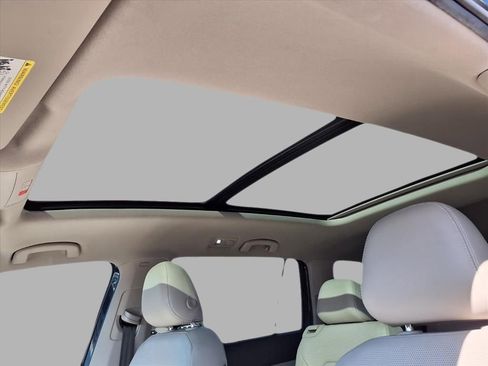 Used 2021 Volkswagen Atlas SEL Premium image 26