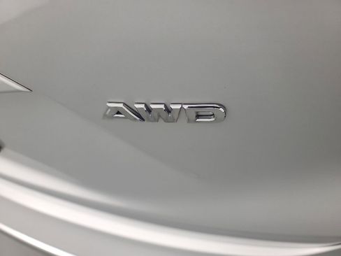 Used 2015 Nissan Murano S w/ Navigation Package AWD/4WD image 11