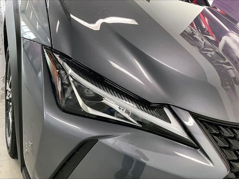 Used 2019 Lexus UX 250h w/ Premium Package AWD/4WD image 27