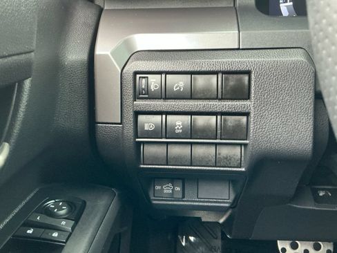 Used 2024 Toyota Tacoma TRD Sport AWD/4WD image 21