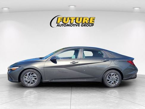 Used 2024 Hyundai Elantra SEL FWD image 6
