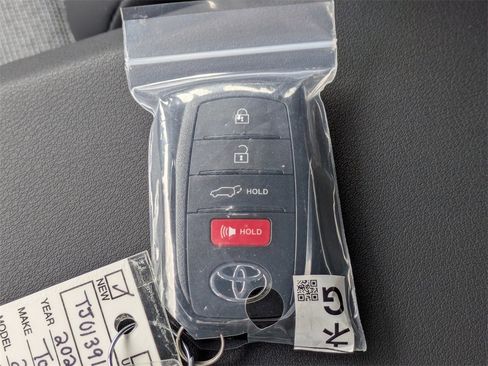 Used 2026 Toyota bZ image 31