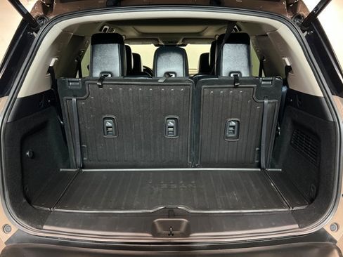 Certified 2023 Nissan Pathfinder Platinum FWD image 23