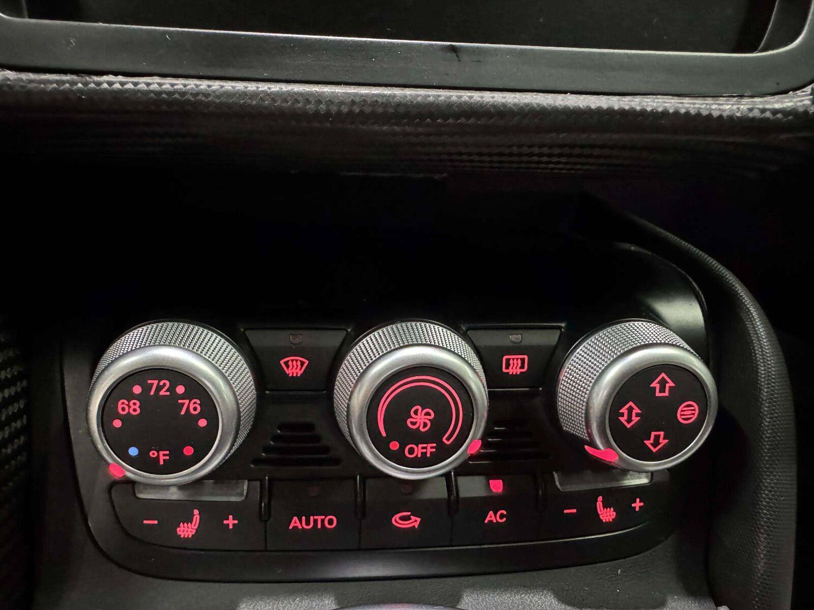 Used 2011 Audi R8 V10 AWD/4WD image 23